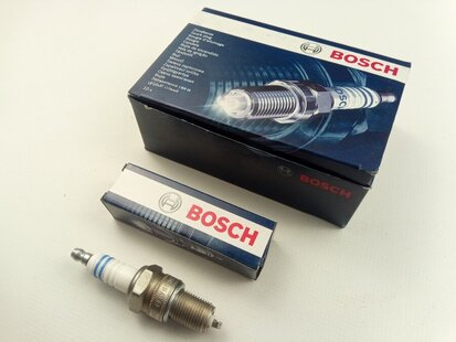 Свеча зажигания BOSCH PLUS WR8DCX +22 (Aveo) (0242229687) Цена за шт. (94535748) 94535748 на Шевроле ЗАЗ ВІДА